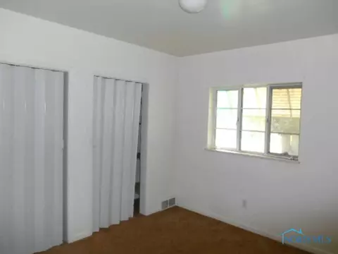 822 Searles Rd, Toledo, OH 43607 photo 8