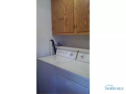 105 Warner, Walbridge, OH 43465 photo 11