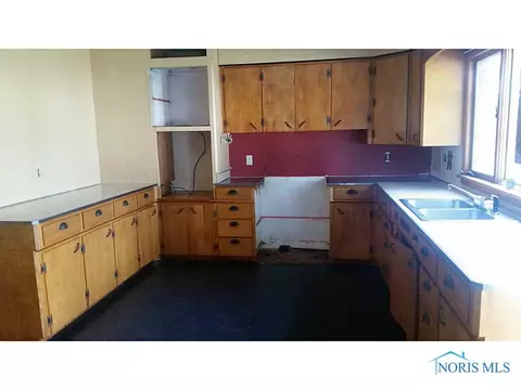 320 Railway Ave, Holgate, OH 43527 photo 3