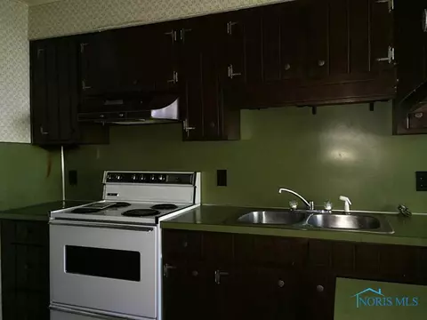 222 Cherry St, Holgate, OH 43527 photo 5