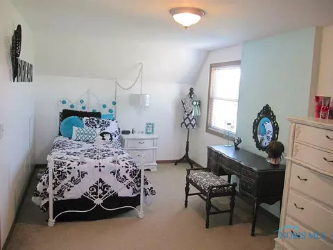 5919 Ayers Rd, Walbridge, OH 43465 photo 11