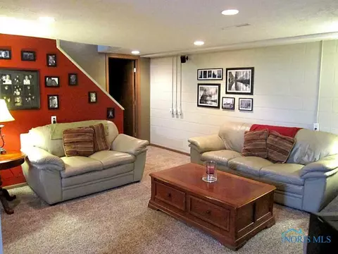 5919 Ayers Rd, Walbridge, OH 43465 photo 14