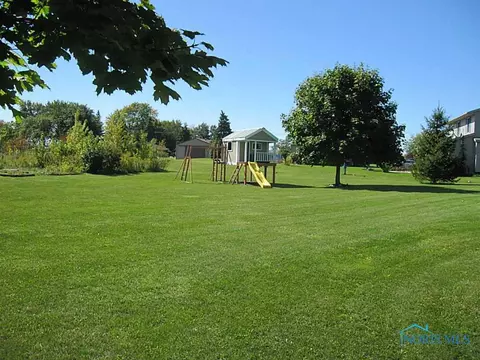 5919 Ayers Rd, Walbridge, OH 43465 photo 18
