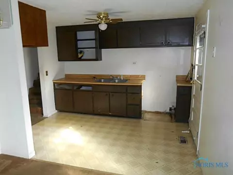 528 Heathshire Dr, Toledo, OH 43607 photo 6