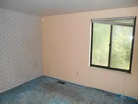 528 Heathshire Dr, Toledo, OH 43607 photo 9