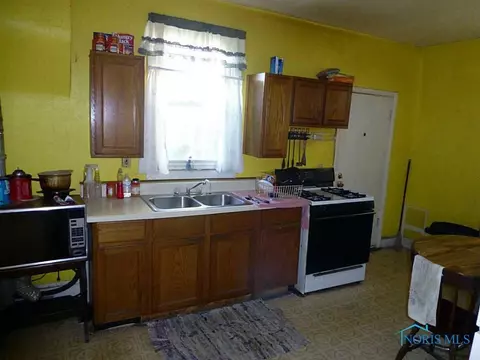 941 Hamilton St, Toledo, OH 43607 photo 5