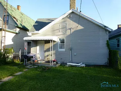 941 Hamilton St, Toledo, OH 43607 photo 2