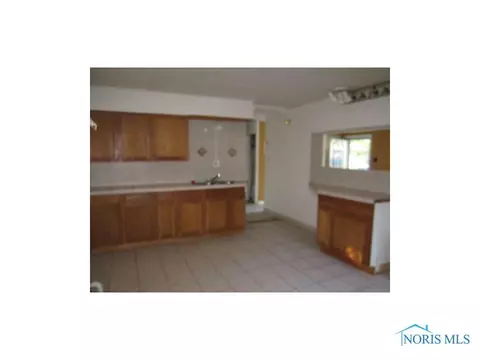 414 Independence Rd, Toledo, OH 43607 photo 4