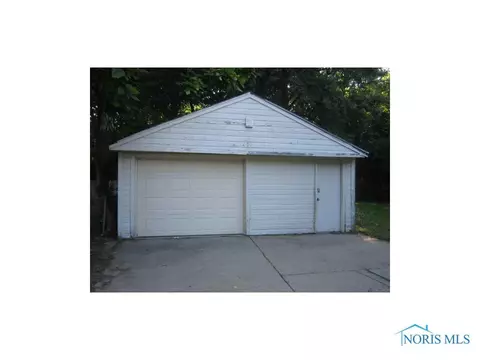 414 Independence Rd, Toledo, OH 43607 photo 10