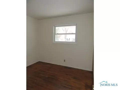 914 S Walnut St, Bryan, OH 43506 photo 4