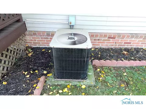 28140 E Broadway, Walbridge, OH 43465 photo 18