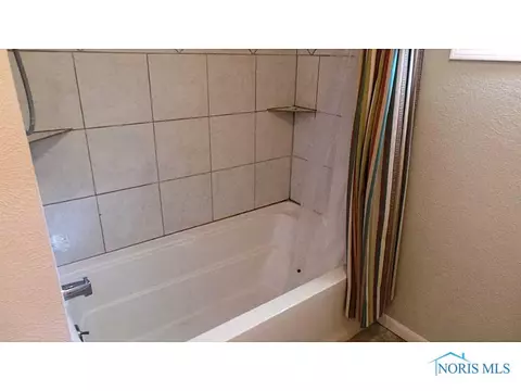 28140 E Broadway, Walbridge, OH 43465 photo 10