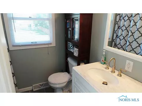 28140 E Broadway, Walbridge, OH 43465 photo 11