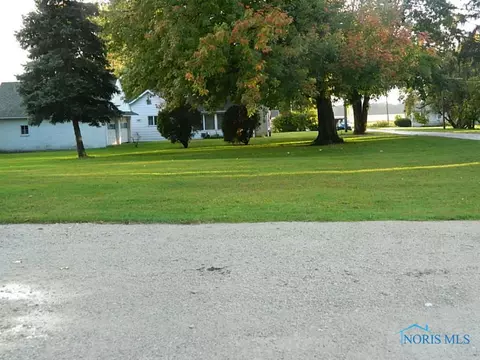 201 E South, Wayne, OH 43466 photo 3