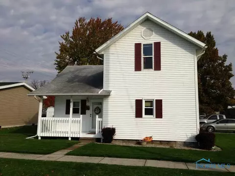 621 E Butler St, Bryan, OH 43506 photo 1
