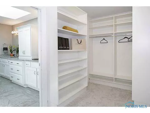 6945 Old Pine Ln, Maumee, OH 43537 photo 7
