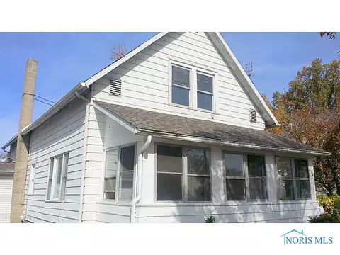 406 Center St, Bryan, OH 43506 photo 2