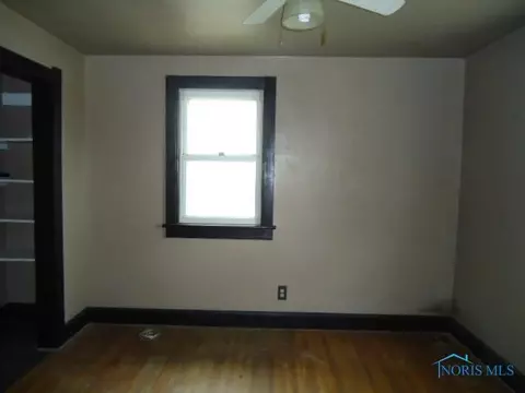 8404 Cedar Point Rd, Oregon, OH 43616 photo 7