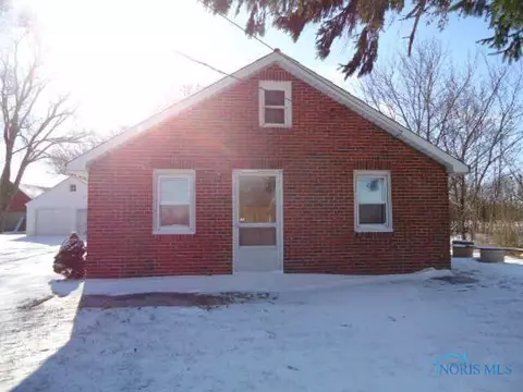 8404 Cedar Point Rd, Oregon, OH 43616 photo 1