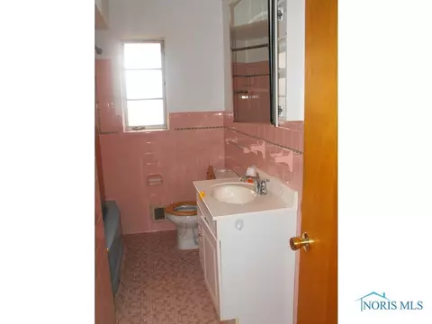3530 Fleitz Dr, Oregon, OH 43616 photo 6