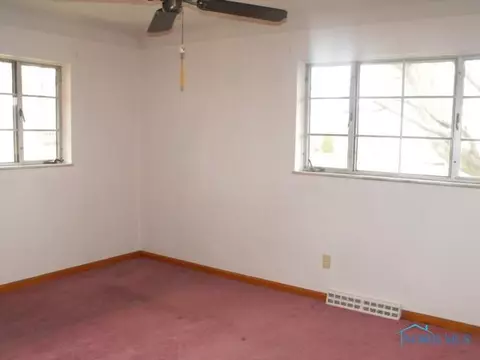 3530 Fleitz Dr, Oregon, OH 43616 photo 5