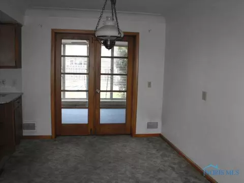 3530 Fleitz Dr, Oregon, OH 43616 photo 3