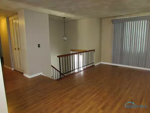4249 Foxchapel Rd, Toledo, OH 43607 photo 3