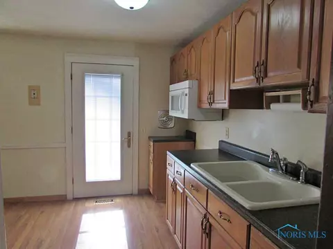 4249 Foxchapel Rd, Toledo, OH 43607 photo 6