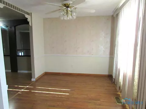 4249 Foxchapel Rd, Toledo, OH 43607 photo 4