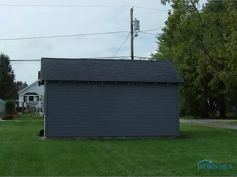 417 W Maple St, Deshler, OH 43516 photo 19