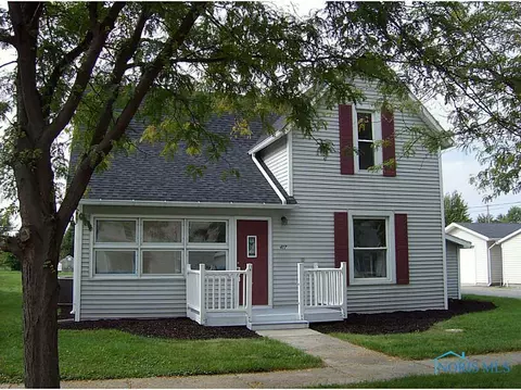 417 W Maple St, Deshler, OH 43516 photo 1