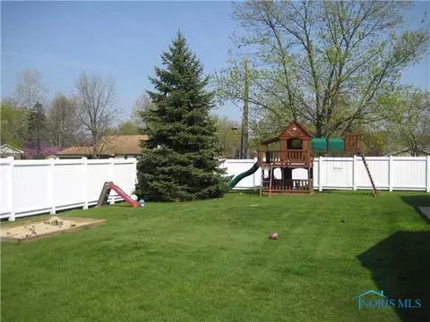 406 Patrick Ct, Bryan, OH 43506 photo 4