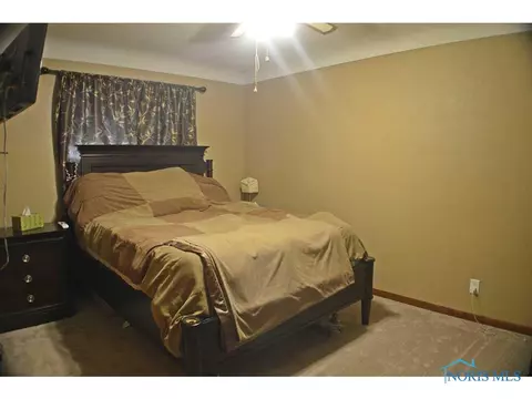 3503 Fleitz Rd, Oregon, OH 43616 photo 10