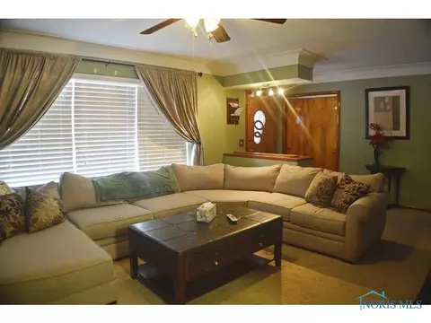 3503 Fleitz Rd, Oregon, OH 43616 photo 6