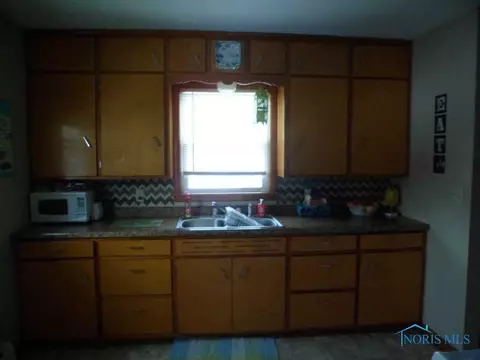 315 E Pierce, Bryan, OH 43506 photo 4