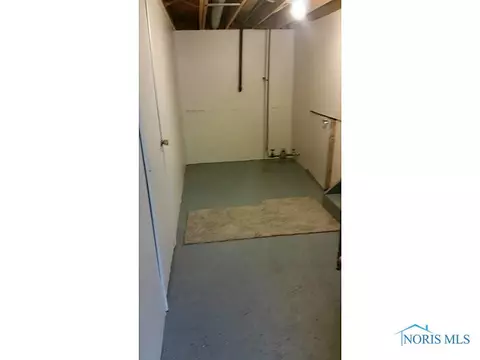 561 Richards Rd, Toledo, OH 43607 photo 13