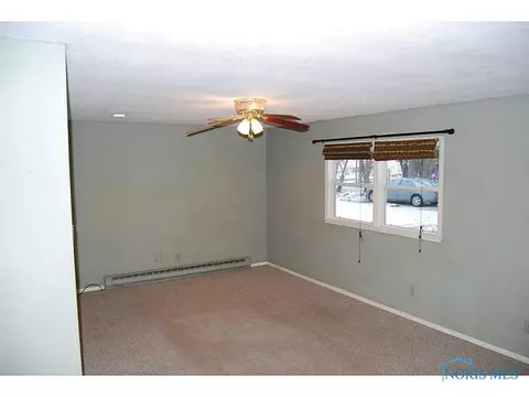 223 Cherry St, Mccomb, OH 45858 photo 4