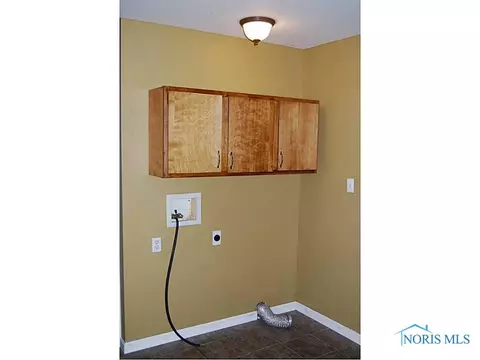 223 Cherry St, Mccomb, OH 45858 photo 12