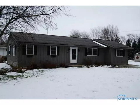 223 Cherry St, Mccomb, OH 45858 photo 2