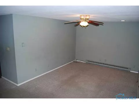 223 Cherry St, Mccomb, OH 45858 photo 3