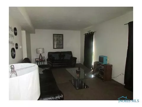 3536 Willow Run Dr, Toledo, OH 43607 photo 2