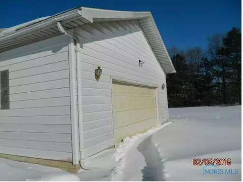 29370 E Broadway St, Walbridge, OH 43465 photo 5