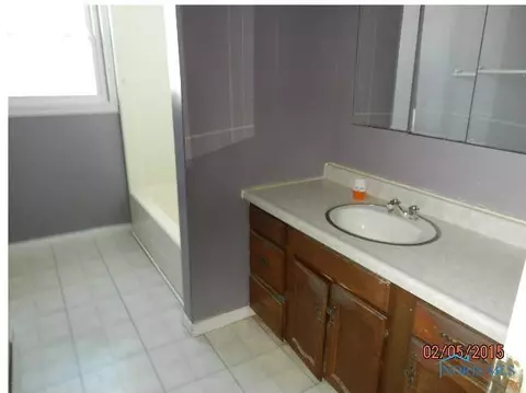 29370 E Broadway St, Walbridge, OH 43465 photo 14