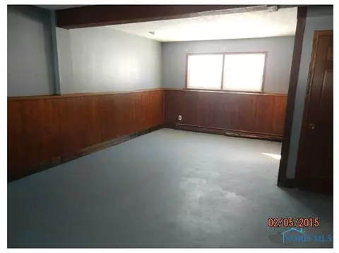 29370 E Broadway St, Walbridge, OH 43465 photo 17