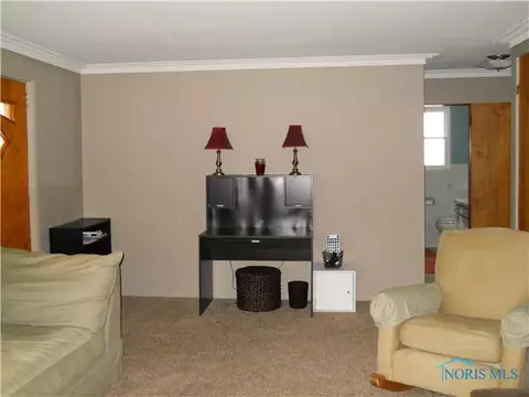 809 Main, Delta, OH 43515 photo 2