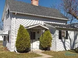 609 Lincoln Ave, Paulding, OH 45879 photo 1