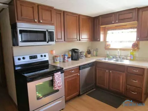 105 E 5th, Genoa, OH 43430 photo 7