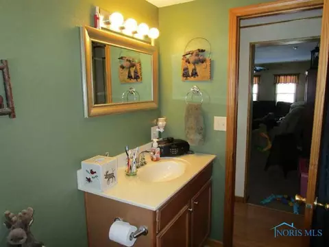 105 E 5th, Genoa, OH 43430 photo 12