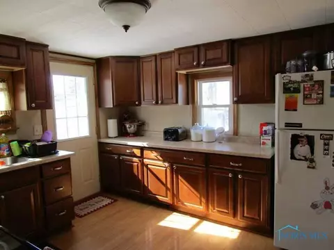105 E 5th, Genoa, OH 43430 photo 6
