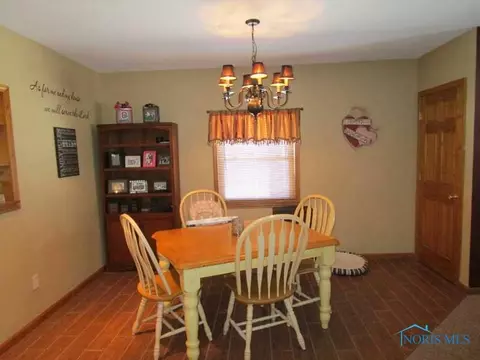 105 E 5th, Genoa, OH 43430 photo 4